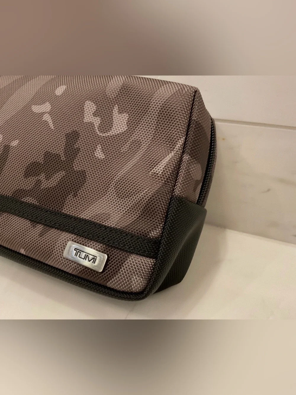 NEW TUMI Ballistic Nylon Zippered MEDIUM KIT Pouch Cosmetic Bag - CITY CAMO